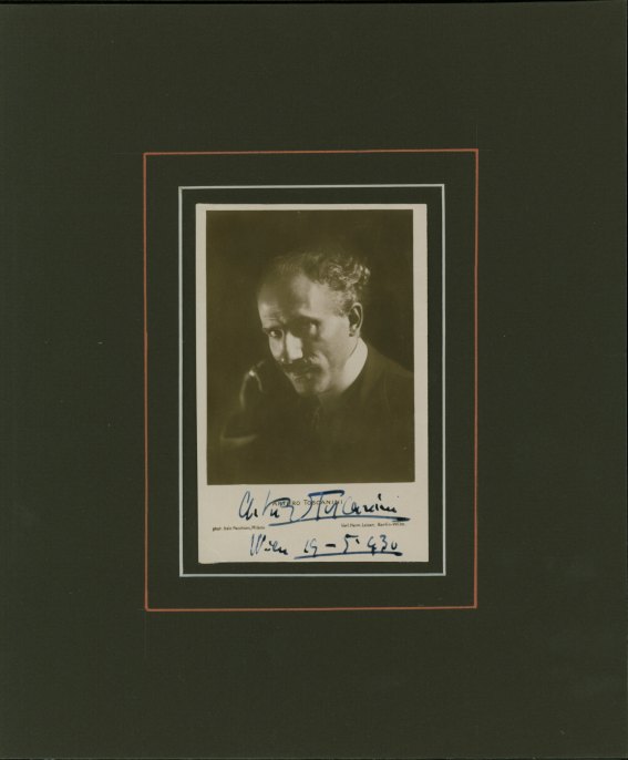 Toscanini, Arturo - Postcard Photograph - (4033)