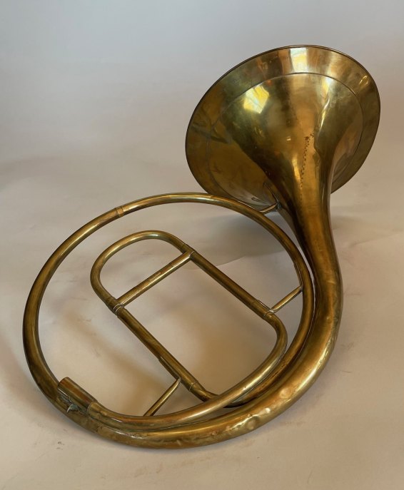HORN - COURTOIS AINÉ NATURAL HORN WITH CROOKS IN CASE