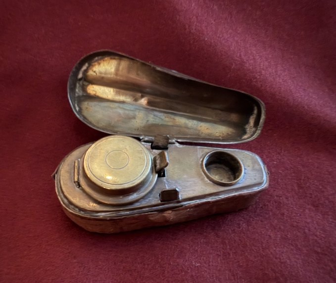 VIOLIN CASE INKWELL