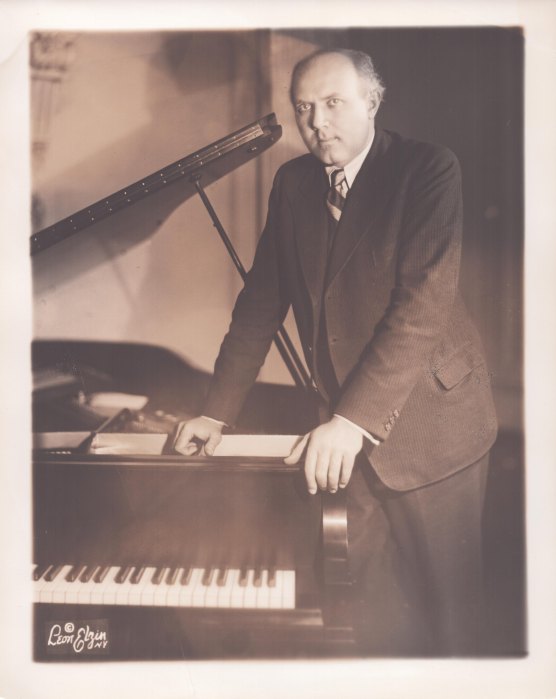 Gieseking, Walter - Sepia Photograph Portrait.