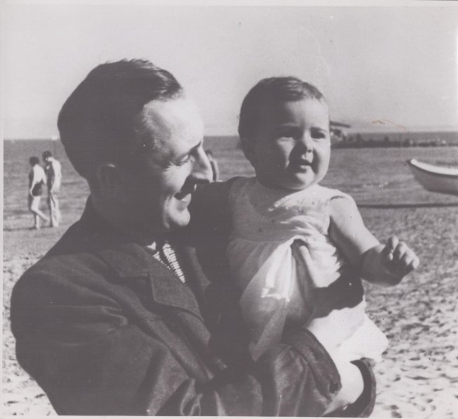 Horowitz, Vladimir - Photograph with Daughter.