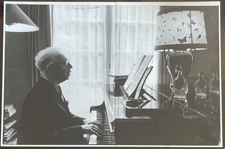 Rubinstein, Arthur - Photograph.